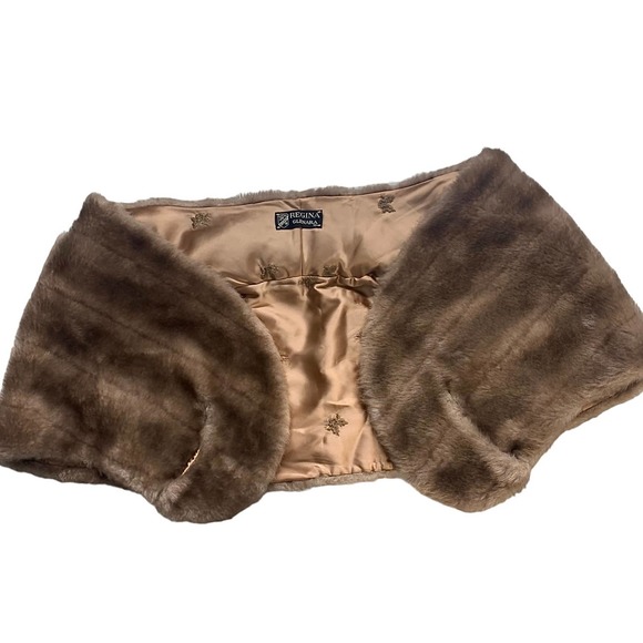 Regina glenara Accessories - Vintage Regina Glenara By Glenoit Faux Fur Wrap Stole Cape